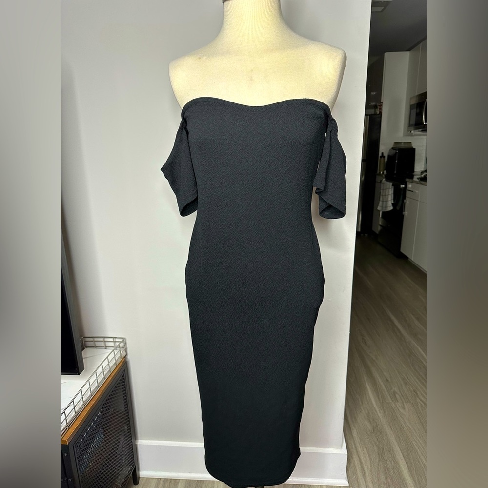 Misguided off shoulder body con dress